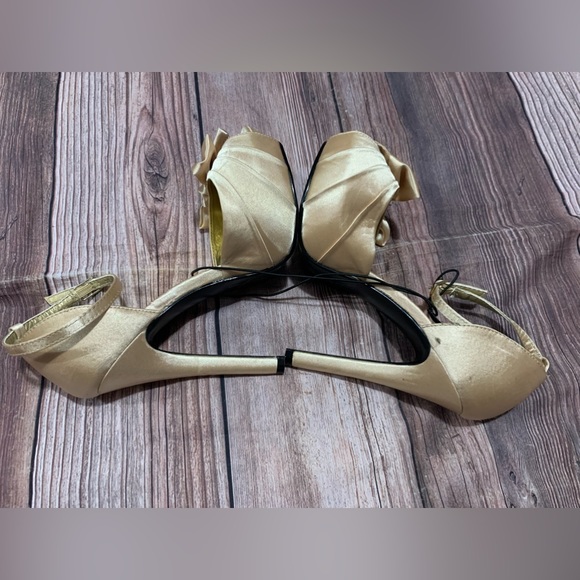 Fabulicious heels - Picture 5 of 10